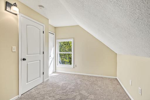 670 Conway Street, Saint Paul, MN 55106