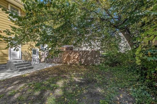 670 Conway Street, Saint Paul, MN 55106
