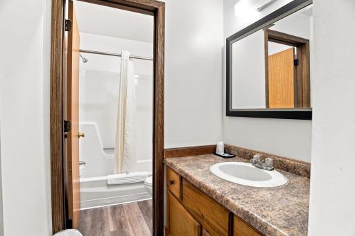 1418 S Oak Avenue, Owatonna, MN 55060