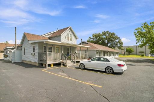 1418 S Oak Avenue, Owatonna, MN 55060