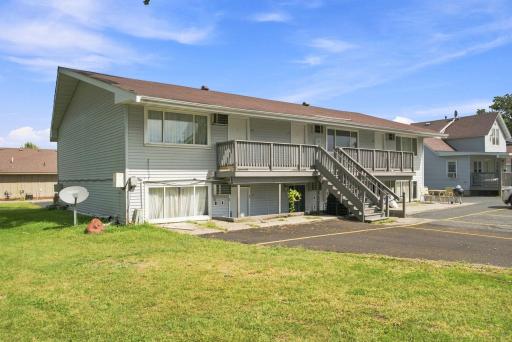 1418 S Oak Avenue, Owatonna, MN 55060