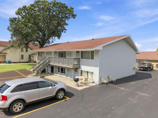 1418 S Oak Avenue, Owatonna, MN 55060