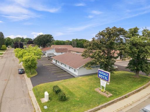 1418 S Oak Avenue, Owatonna, MN 55060