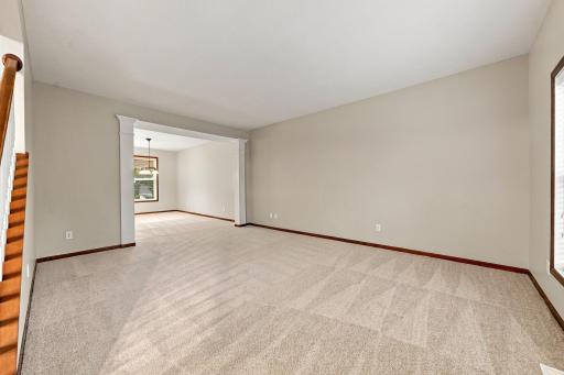 2109 Rockridge Circle, Shakopee, MN 55379