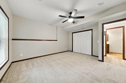 2109 Rockridge Circle, Shakopee, MN 55379