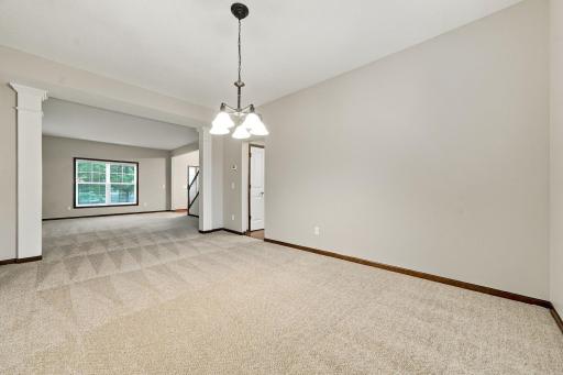 2109 Rockridge Circle, Shakopee, MN 55379