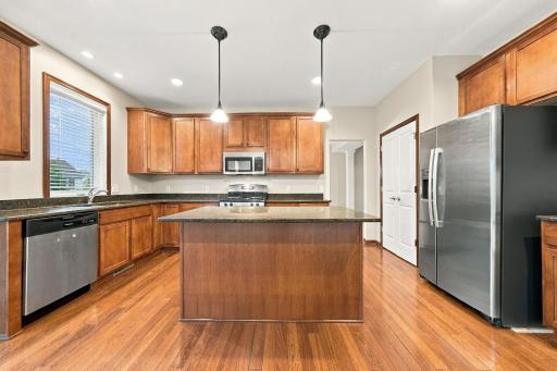 2109 Rockridge Circle, Shakopee, MN 55379
