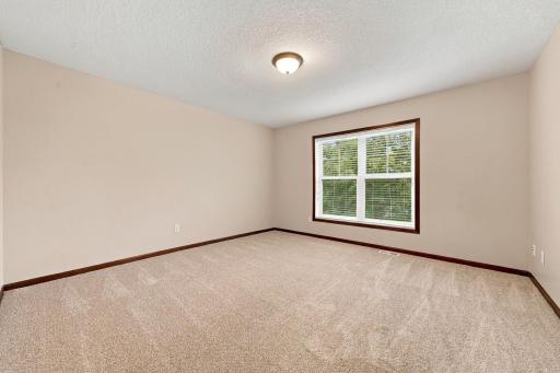 2109 Rockridge Circle, Shakopee, MN 55379