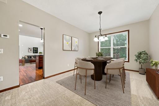 2109 Rockridge Circle, Shakopee, MN 55379