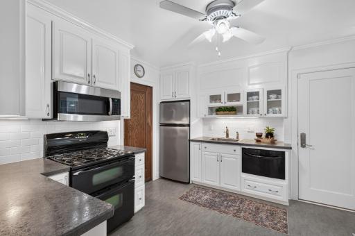 3956 Quail Avenue N, Robbinsdale, MN 55422