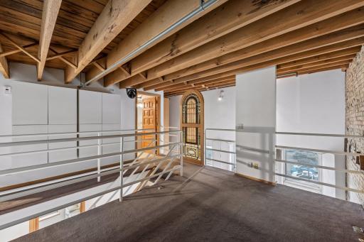 213 1/2 Washington Avenue N, Minneapolis, MN 55401