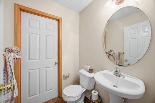 21-web-or-mls-3721_Hazel_Trail_unit_c_Woodbury_MN_55129_022.jpg