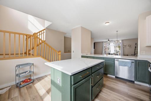14-web-or-mls-3721_Hazel_Trail_unit_c_Woodbury_MN_55129_012.jpg