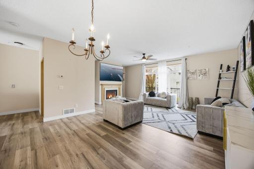 4-web-or-mls-3721_Hazel_Trail_unit_c_Woodbury_MN_55129_003.jpg