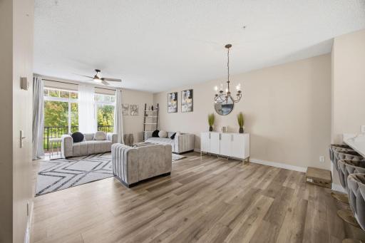 9-web-or-mls-3721_Hazel_Trail_unit_c_Woodbury_MN_55129_001.jpg