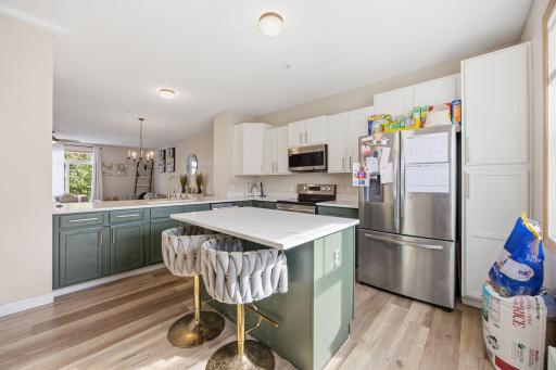 13-web-or-mls-3721_Hazel_Trail_unit_c_Woodbury_MN_55129_011.jpg