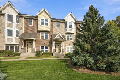 24-web-or-mls-3721_Hazel_Trail_unit_c_Woodbury_MN_55129_023.jpg