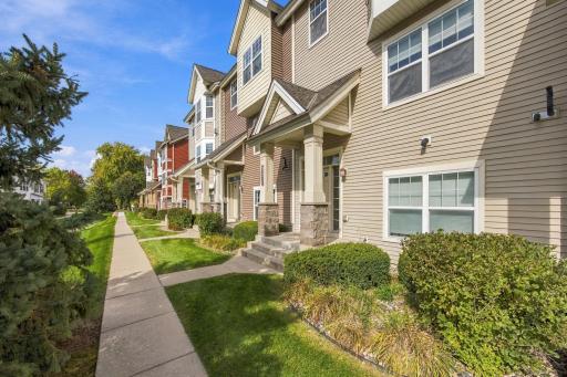 26-web-or-mls-3721_Hazel_Trail_unit_c_Woodbury_MN_55129_025.jpg