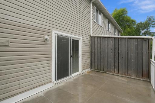 1496 Goodwin Avenue N, Oakdale, MN 55128