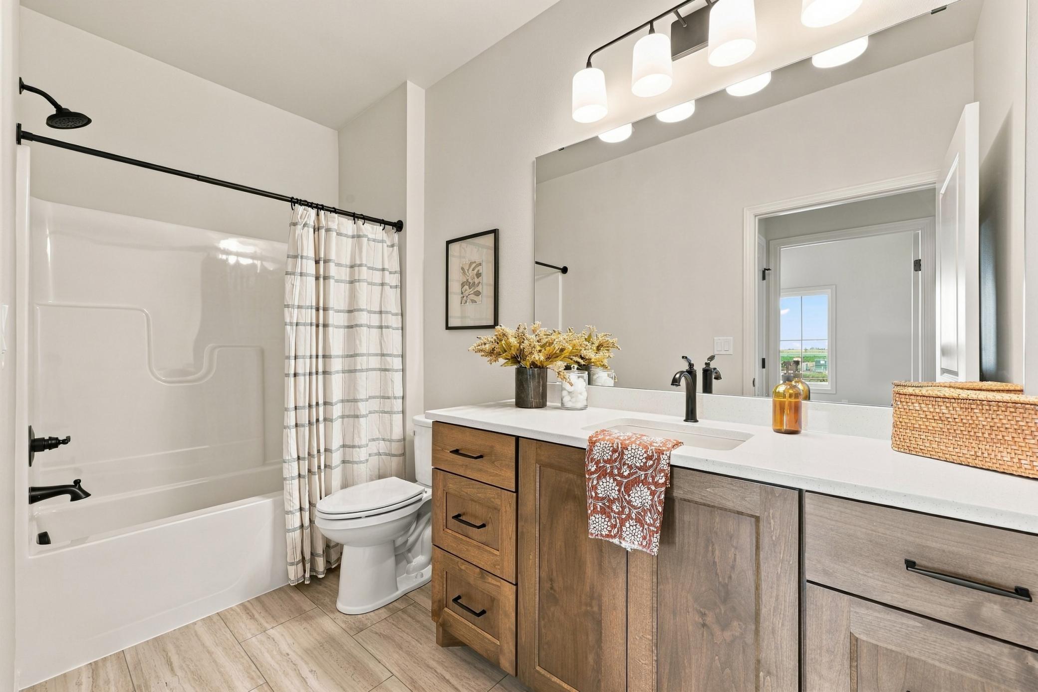 Full Bathroom