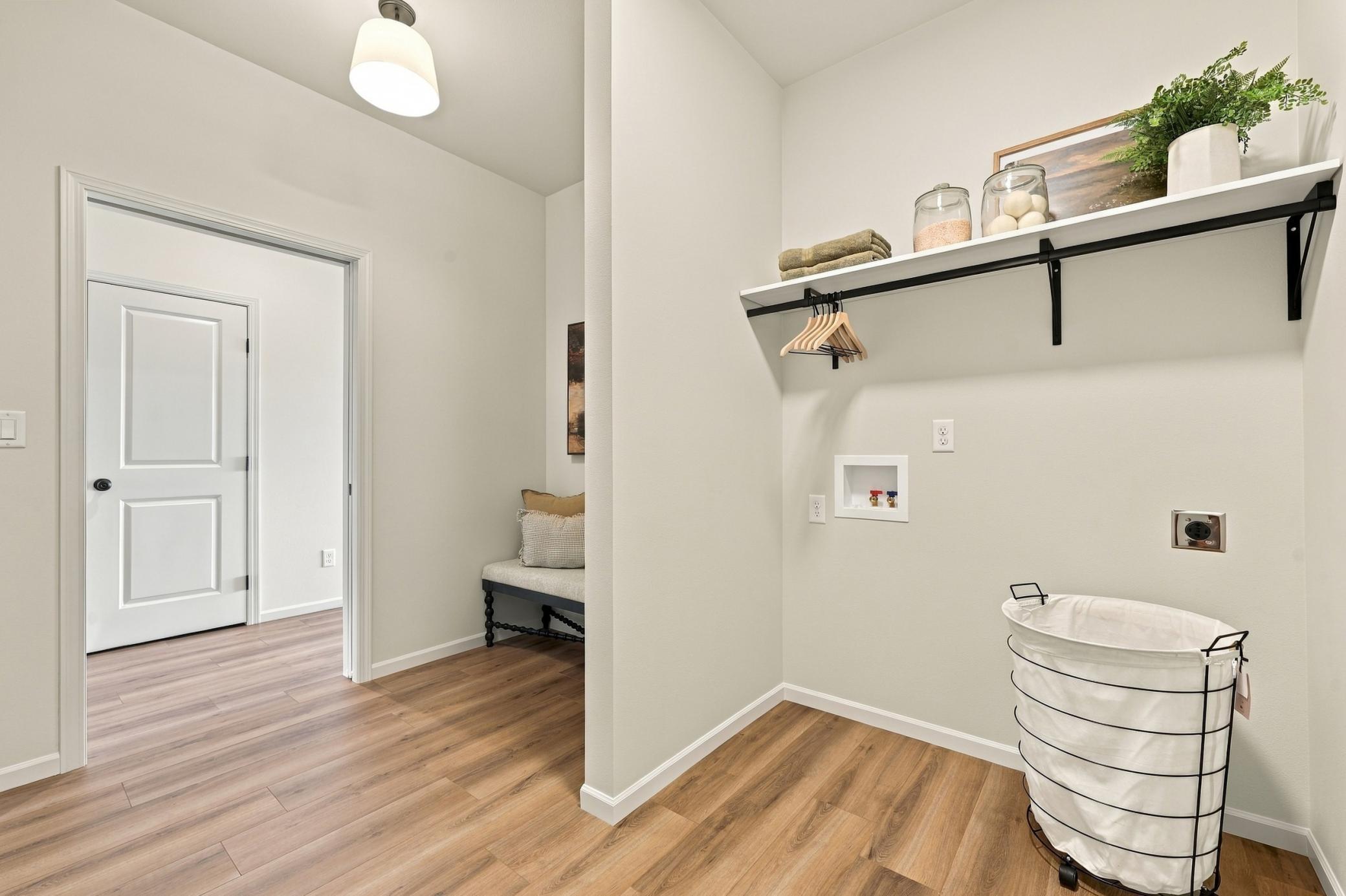 Owner's Entry/Laundry