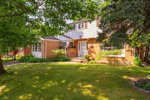 Photo for 11 S 4th St W, Aurora, MN 55705 - listing #7146218 11 S 4th St W, Aurora, MN 55705