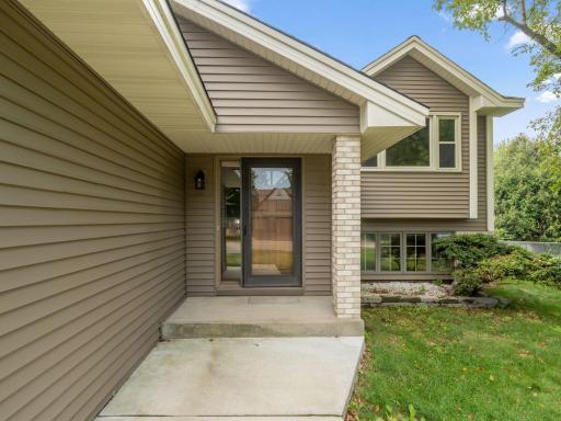 14806 Hallmark Drive, Apple Valley, MN 55124