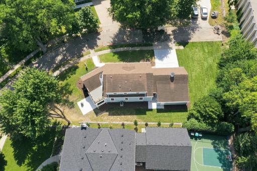 67-web-or-mls-4920%20sunnside%20new%20aerial%20%285%29.jpg