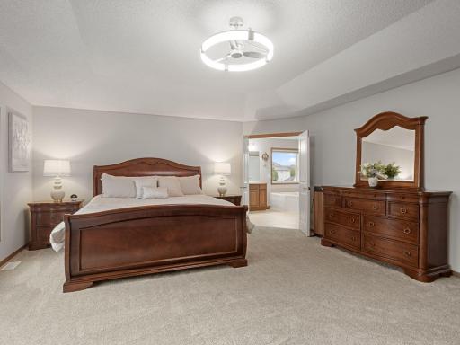5475 Trailhead Lane SE, Prior Lake, MN 55372
