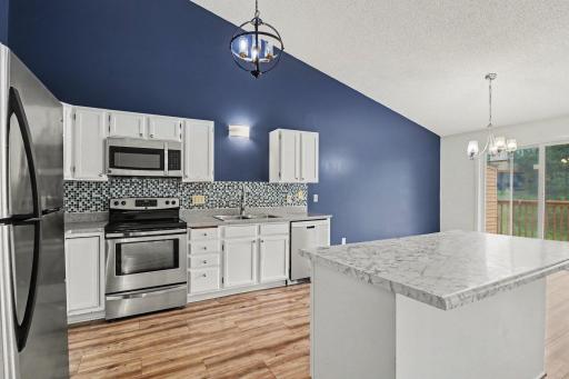 2053 Edgerton Street, Maplewood, MN 55117