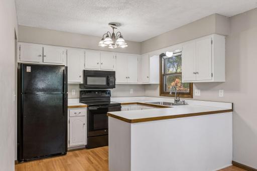 16551 Franklin Trail SE, Prior Lake, MN 55372
