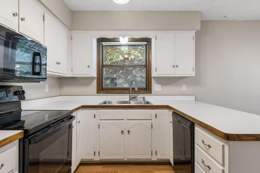 16551 Franklin Trail SE, Prior Lake, MN 55372
