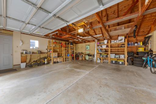 805 9th Avenue NE, Waseca, MN 56093