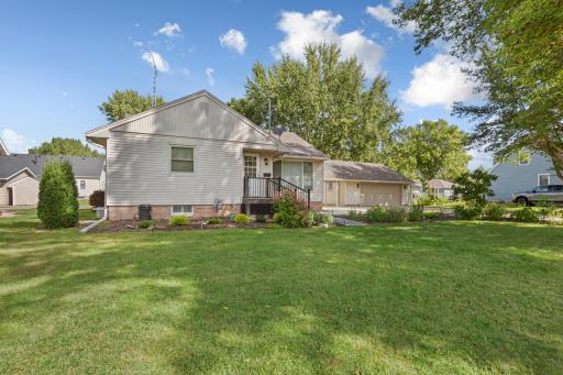 805 9th Avenue NE, Waseca, MN 56093