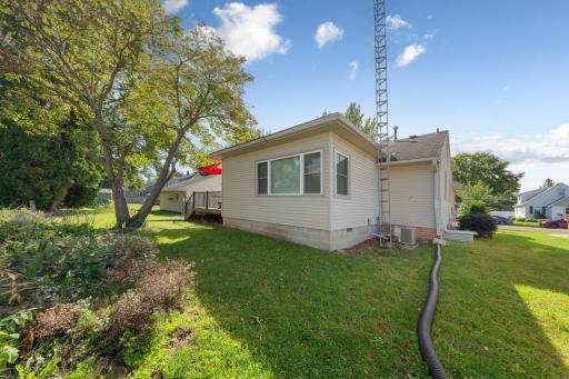 805 9th Avenue NE, Waseca, MN 56093