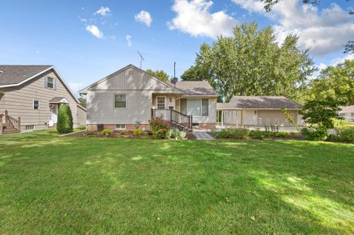 805 9th Avenue NE, Waseca, MN 56093