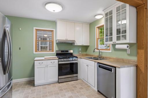 3801 26 1/2 Avenue N, Robbinsdale, MN 55422