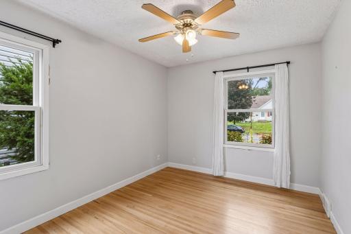 3801 26 1/2 Avenue N, Robbinsdale, MN 55422