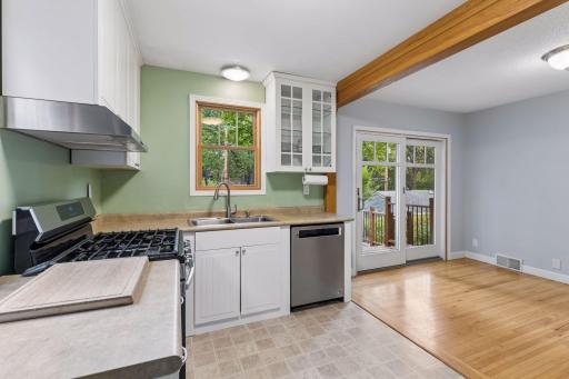 3801 26 1/2 Avenue N, Robbinsdale, MN 55422