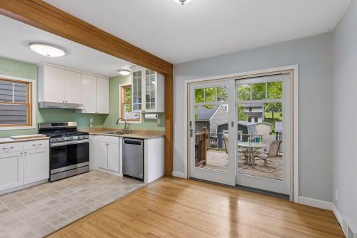 3801 26 1/2 Avenue N, Robbinsdale, MN 55422