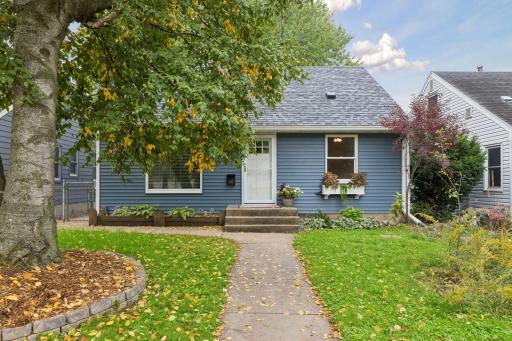 3801 26 1/2 Avenue N, Robbinsdale, MN 55422