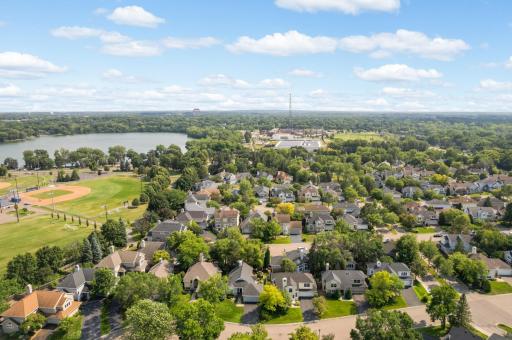 15635 17th Avenue N, Plymouth, MN 55447