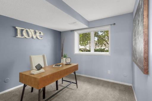 15635 17th Avenue N, Plymouth, MN 55447