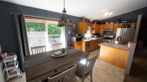 895 Marigold Drive, Cambridge, MN 55008