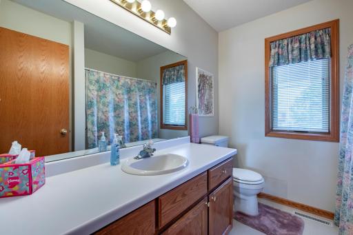 Upper level full bath