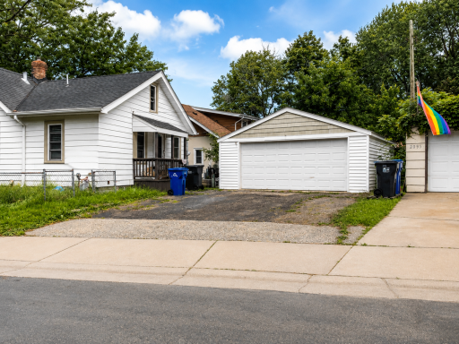 812 Pedersen Street Garage and House.png