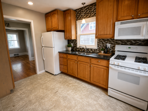 812 Pedersen Street Kitchen.png