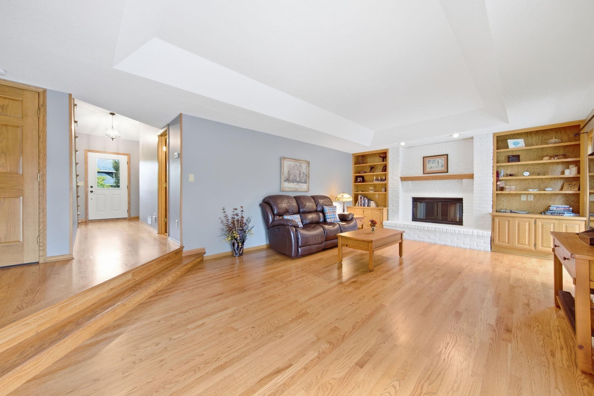 5-web-or-mls-4630_Valley_Forge_Ln_N_Minneapolis_MN_55442_023-2.jpg