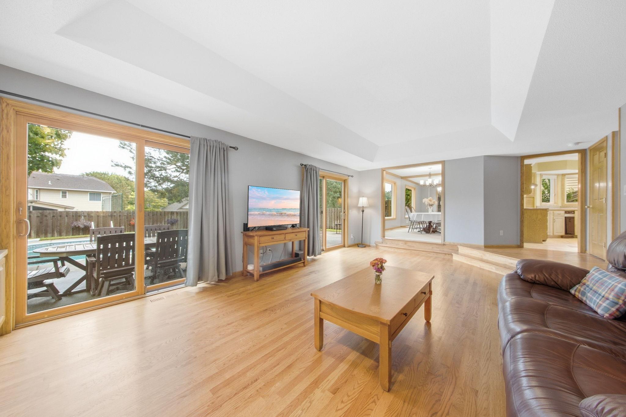 9-web-or-mls-4630_Valley_Forge_Ln_N_Minneapolis_MN_55442_025.jpg