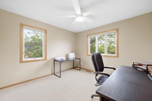 29-web-or-mls-4630_Valley_Forge_Ln_N_Minneapolis_MN_55442_012.jpg